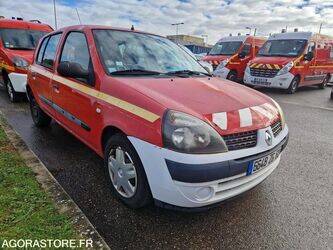 2003-renault-clio-1411650-45209120