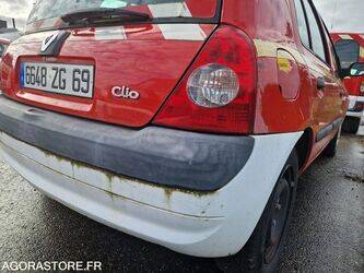 2003-renault-clio-1411650-45209134
