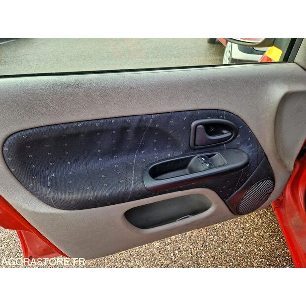 2003 رينو Clio-45209141