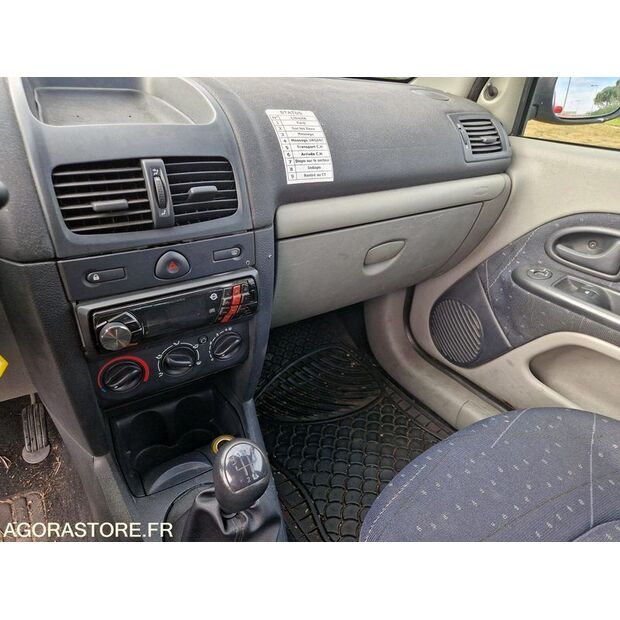 2003 رينو Clio-45209147