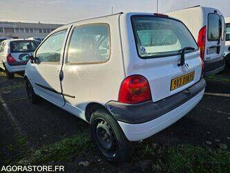 2006-renault-twingo-1411653-45209161