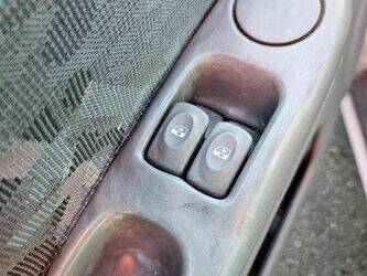 2006-renault-twingo-1411653-45209165