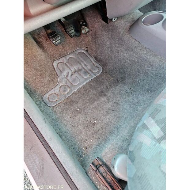 2006 Renault Twingo-45209166