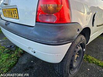 2006-renault-twingo-1411653-45209174