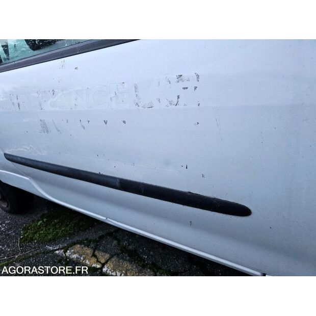 2005 Renault Twingo-45209194