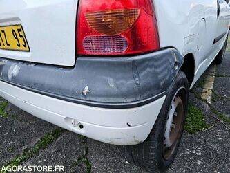 2005-renault-twingo-1411654-45209197