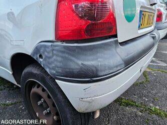 2005-renault-twingo-1411654-45209200