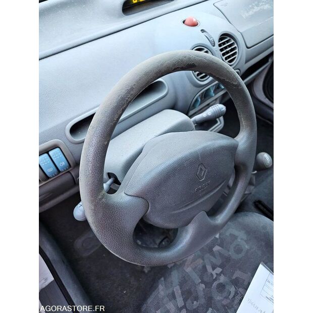 2005 Renault Twingo-45209206