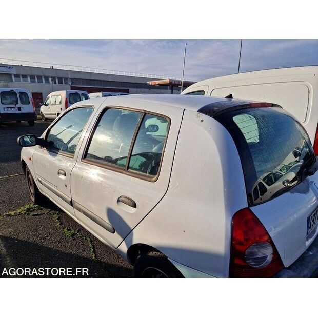 2004 Renault Clio-45209281