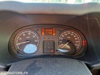 2004-renault-clio-1411659-45209291