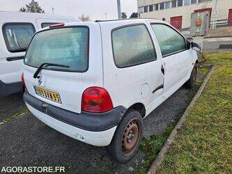 2004-renault-twingo-1411664-45209331