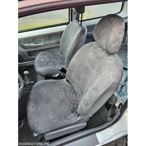 2004 Renault Twingo-45209333