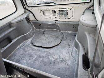 2004-renault-twingo-1411664-45209334