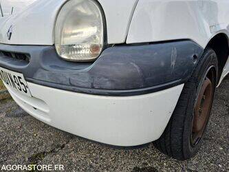 2004-renault-twingo-1411664-45209343