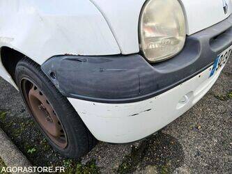 2004-renault-twingo-1411664-45209345