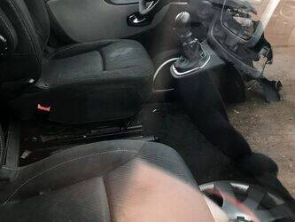 2015-renault-trafic-1411667-45209393