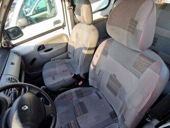 2006-renault-kangoo-1411670-45209425