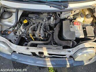 2006-renault-twingo-1411675-45209470