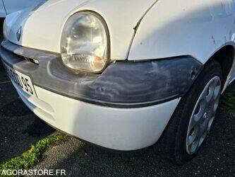 2006-renault-twingo-1411675-45209471