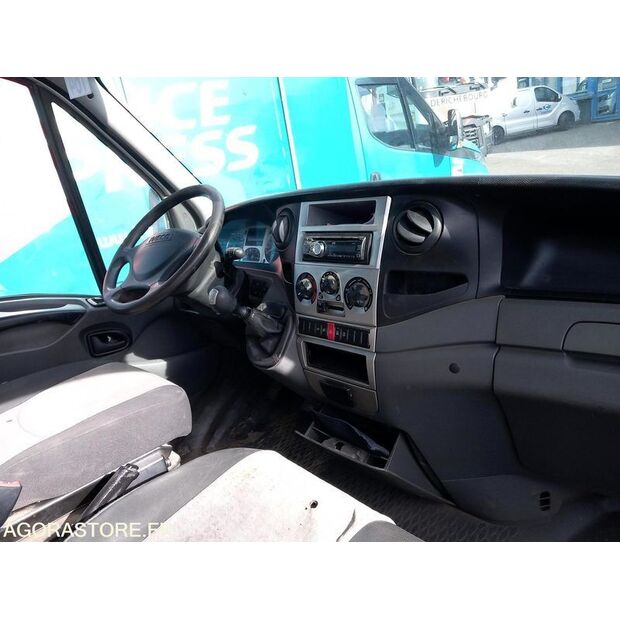 2011 Iveco 35C13-45209487
