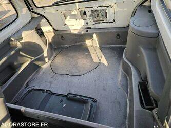 2004-renault-twingo-1411677-45209499