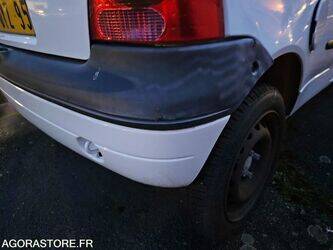 2005-renault-twingo-1411679-45209542