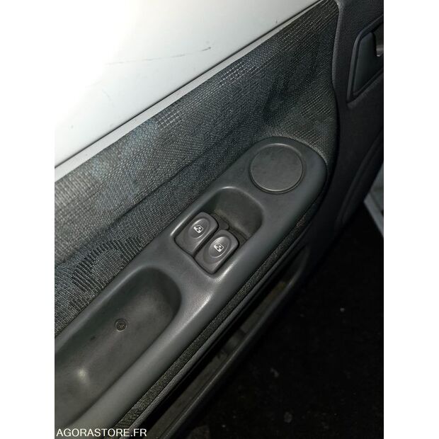 2005 Renault Twingo-45209548