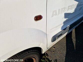 2002-renault-kangoo-1411681-45209587