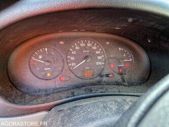 2002-renault-kangoo-1411681-45209594