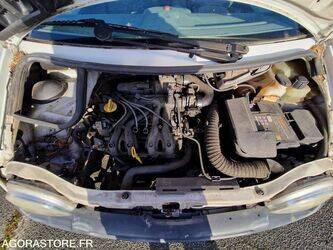 2005-renault-twingo-1411698-45209717