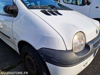 2005-renault-twingo-1411698-45209719