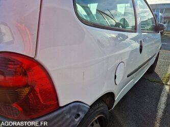 2005-renault-twingo-1411698-45209723