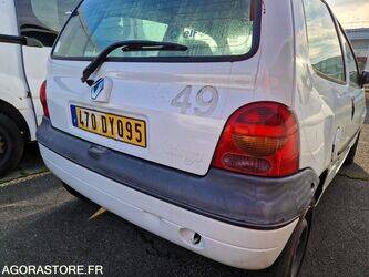 2005-renault-twingo-1411698-45209724