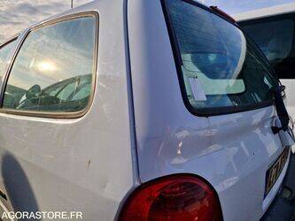 2005-renault-twingo-1411698-45209728