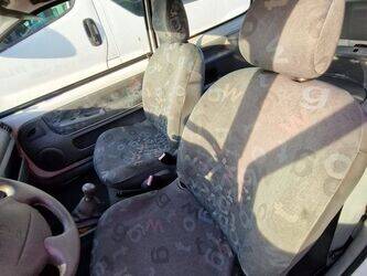 2005-renault-twingo-1411698-45209736