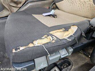 2009-renault-premium-1411699-45209748