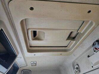 2009-renault-premium-1411699-45209756