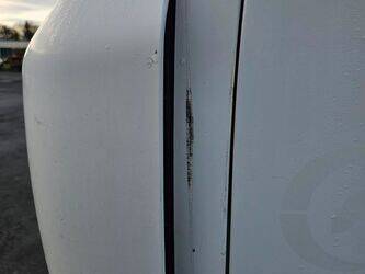 2009-renault-premium-1411699-45209774