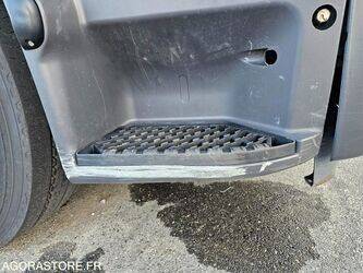 2009-renault-premium-1411699-45209776