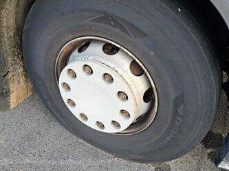 2009-renault-premium-1411699-45209779