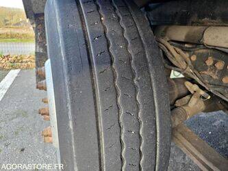 2009-renault-premium-1411699-45209789