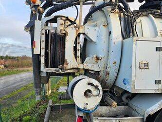 2009-renault-premium-1411699-45209793