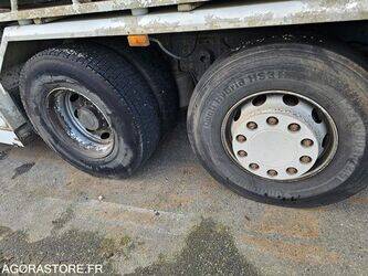 2009-renault-premium-1411699-45209801