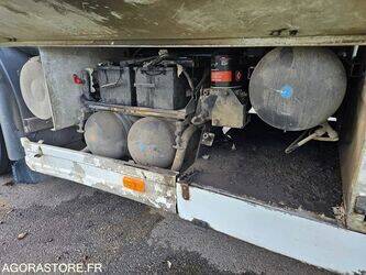 2009-renault-premium-1411699-45209808