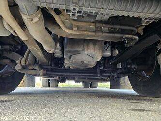 2009-renault-premium-1411699-45209811