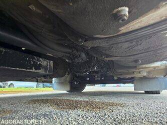 2009-renault-premium-1411699-45209812