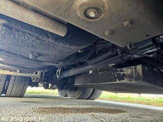 2009-renault-premium-1411699-45209813