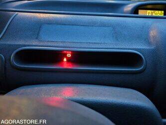 2005-renault-twingo-1411700-45209831