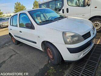 2006-renault-clio-1411711-45209957