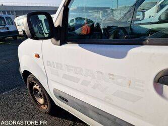 2004-renault-kangoo-1411712-45210008